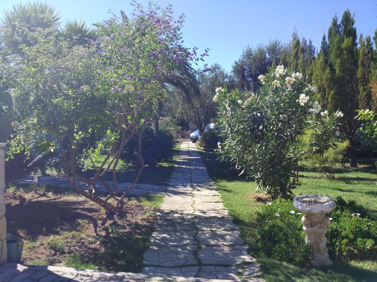 B&B Conca Del Faro Mattinata Exterior photo
